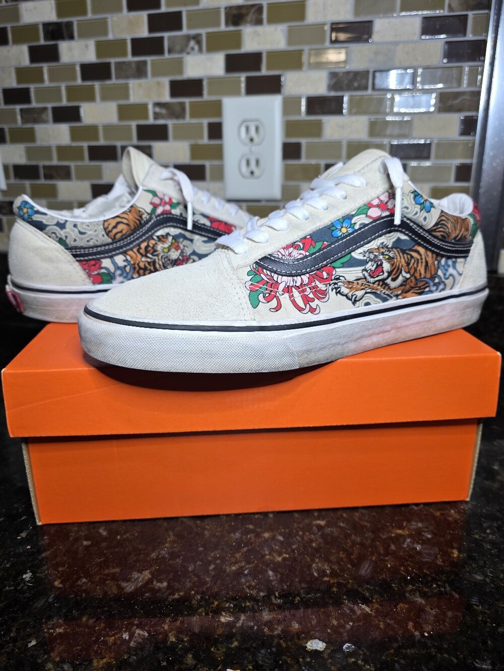 Vans Old Skool ♤ 'Tiger Floral' ♤ Mens Size 11 ♤ RARE ♤ EXCELLENT CONDITION!